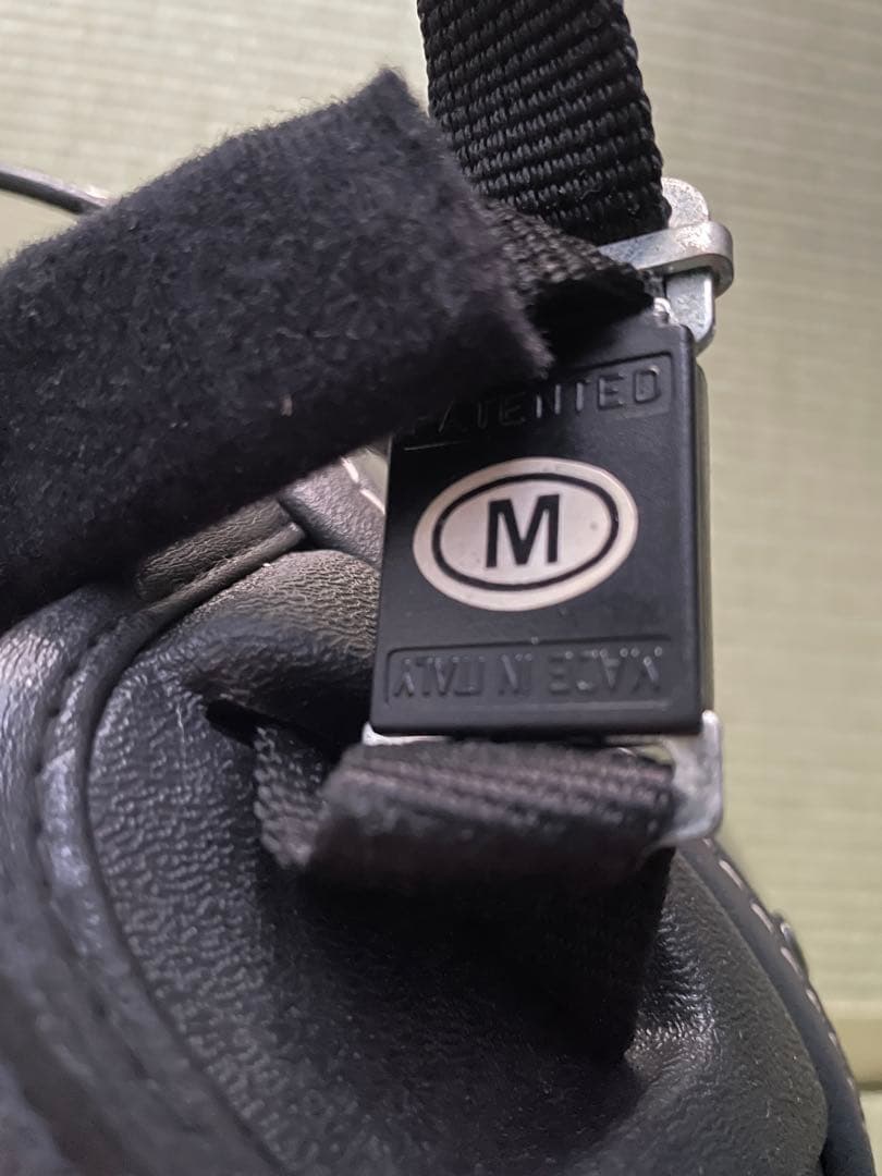 momo design ジェットヘルメット ブラック