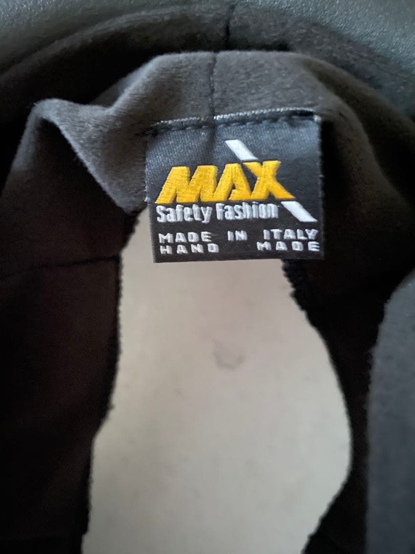 momo design ジェットヘルメット ブラック