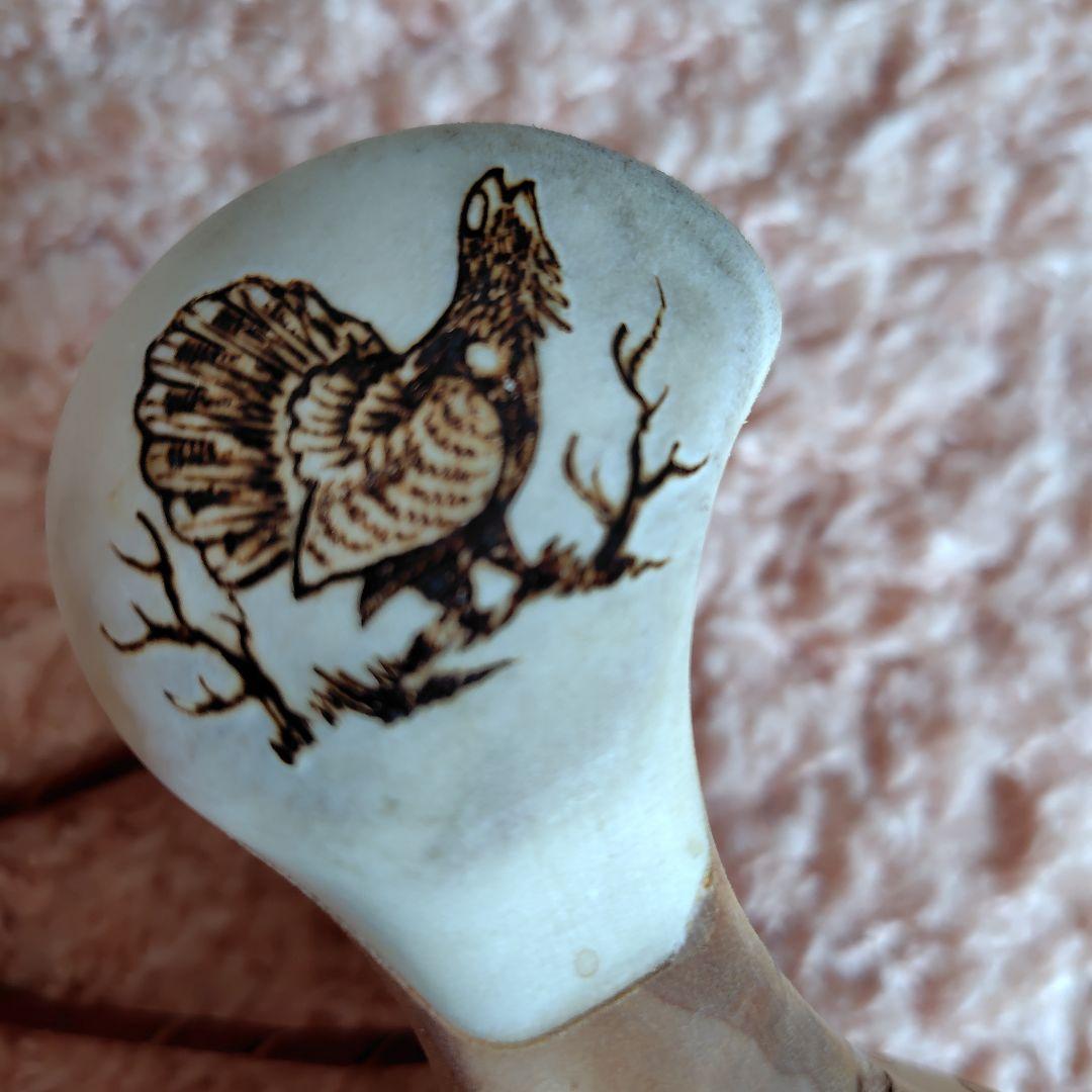 トナカイの骨に雷鳥の絵付きククサ　マグ