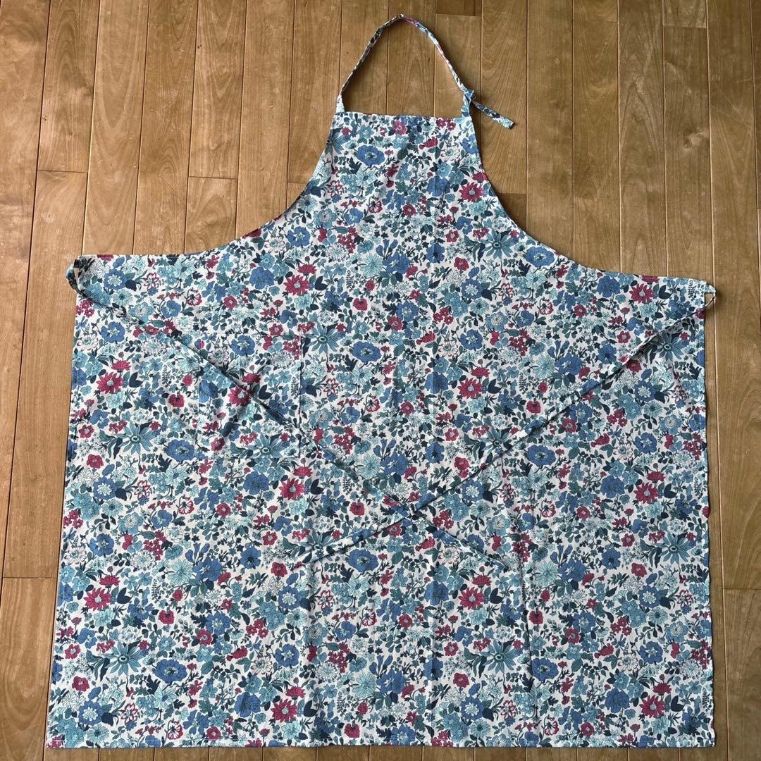 かち様 エプロン　 リバティタナローン Daisy MorisiaＤＵ