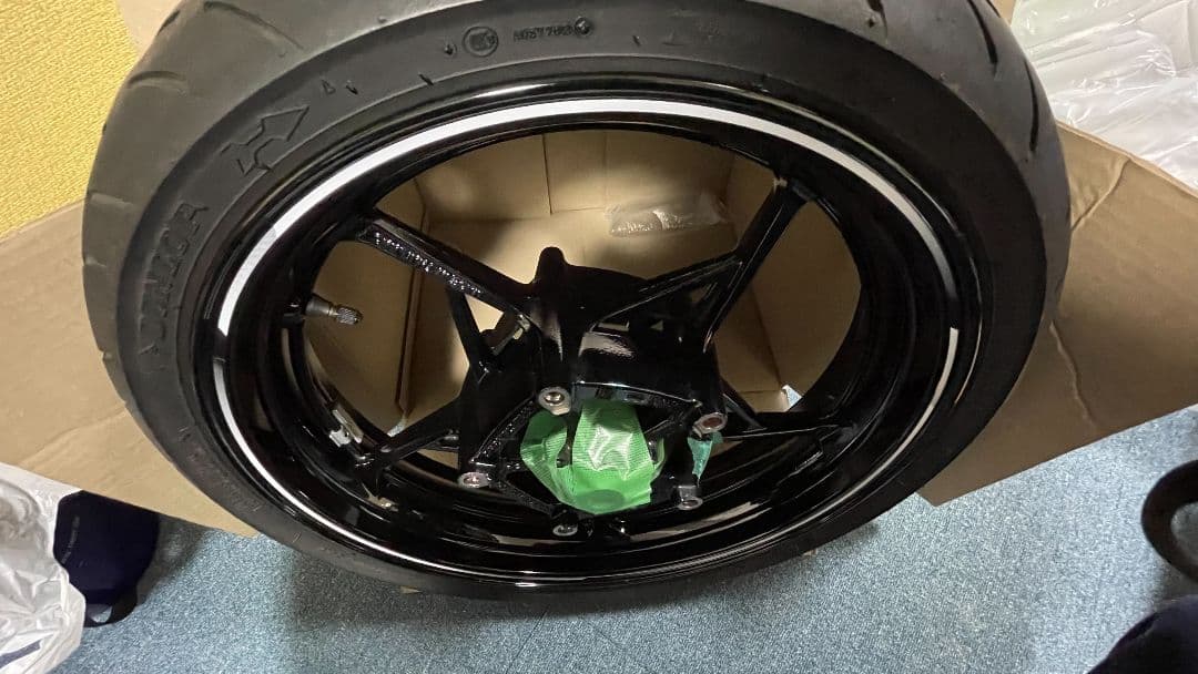 ZX-25Rフロント純正ホイール