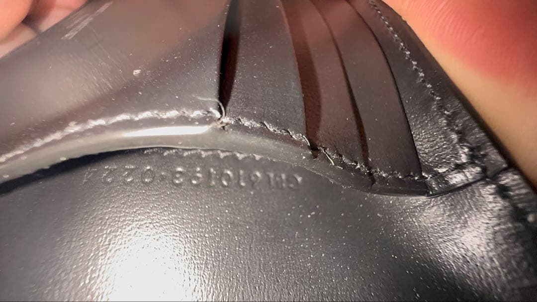 【新品未使用】SAINT LAURENT 二つ折り財布 ブラックレザー