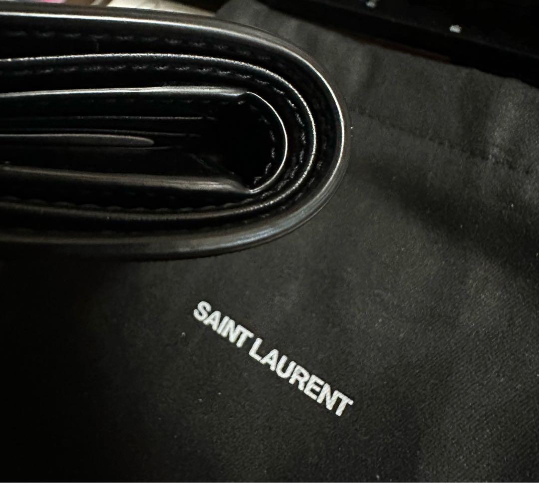 【新品未使用】SAINT LAURENT 二つ折り財布 ブラックレザー