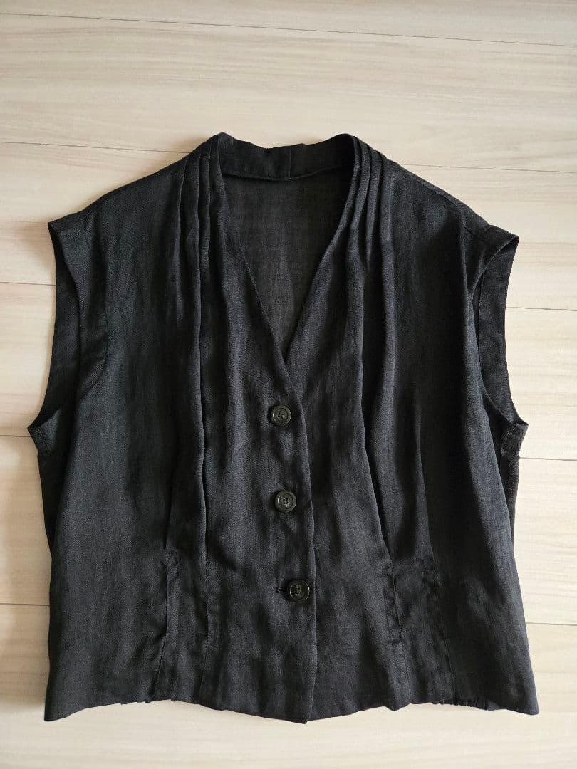 パシオーネ　PASSIONE　黒ラミーベスト　　新品未使用！