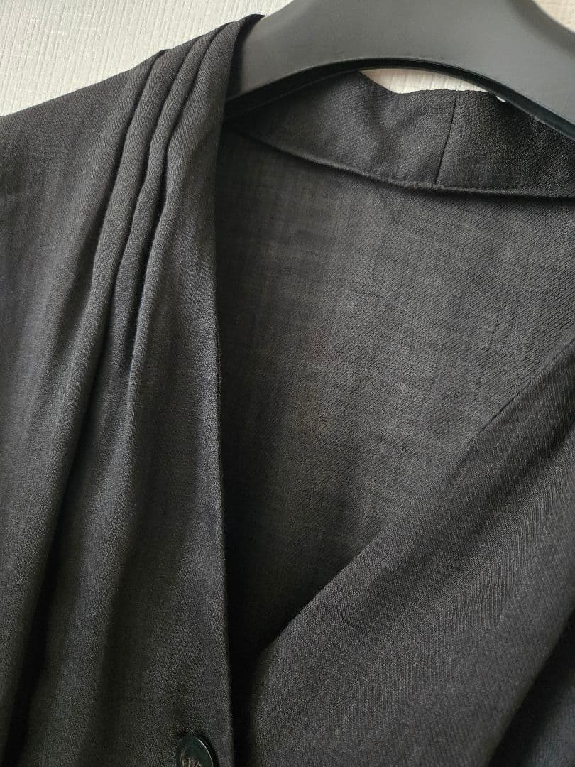 パシオーネ　PASSIONE　黒ラミーベスト　　新品未使用！