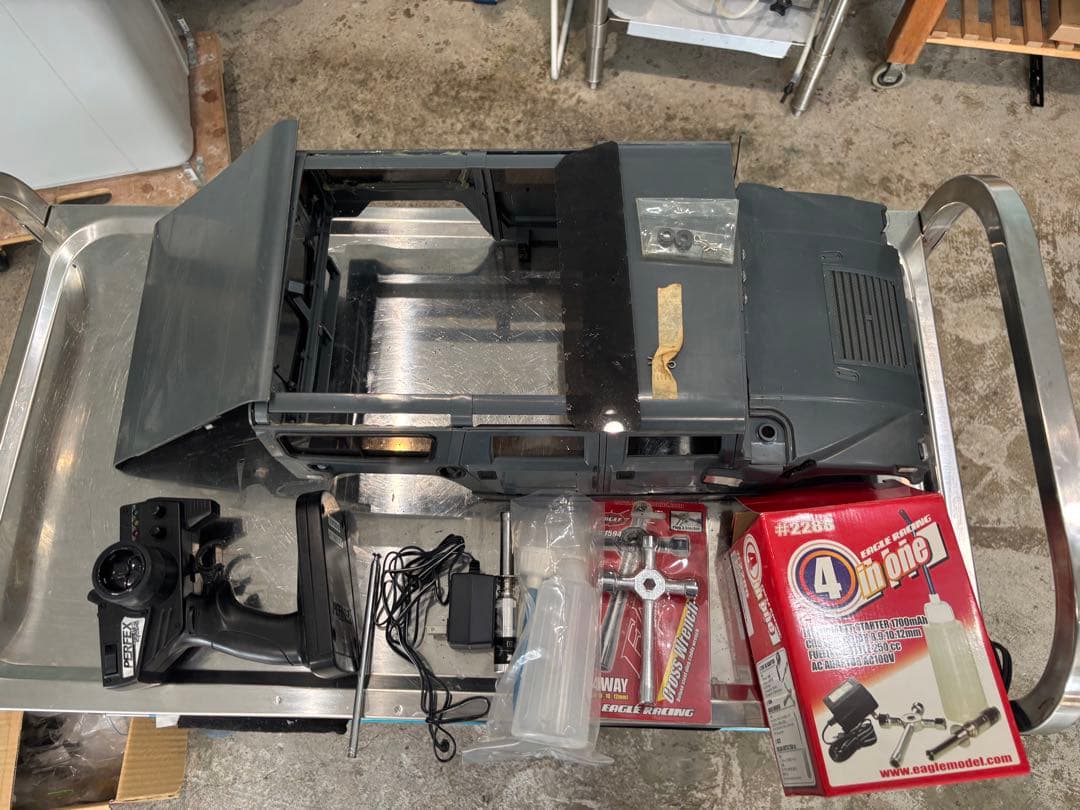 ホビーラジコン ニトロエンジン付き