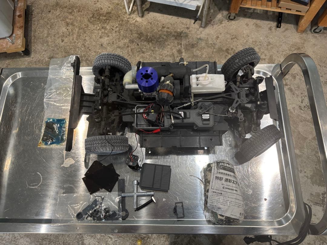 ホビーラジコン ニトロエンジン付き