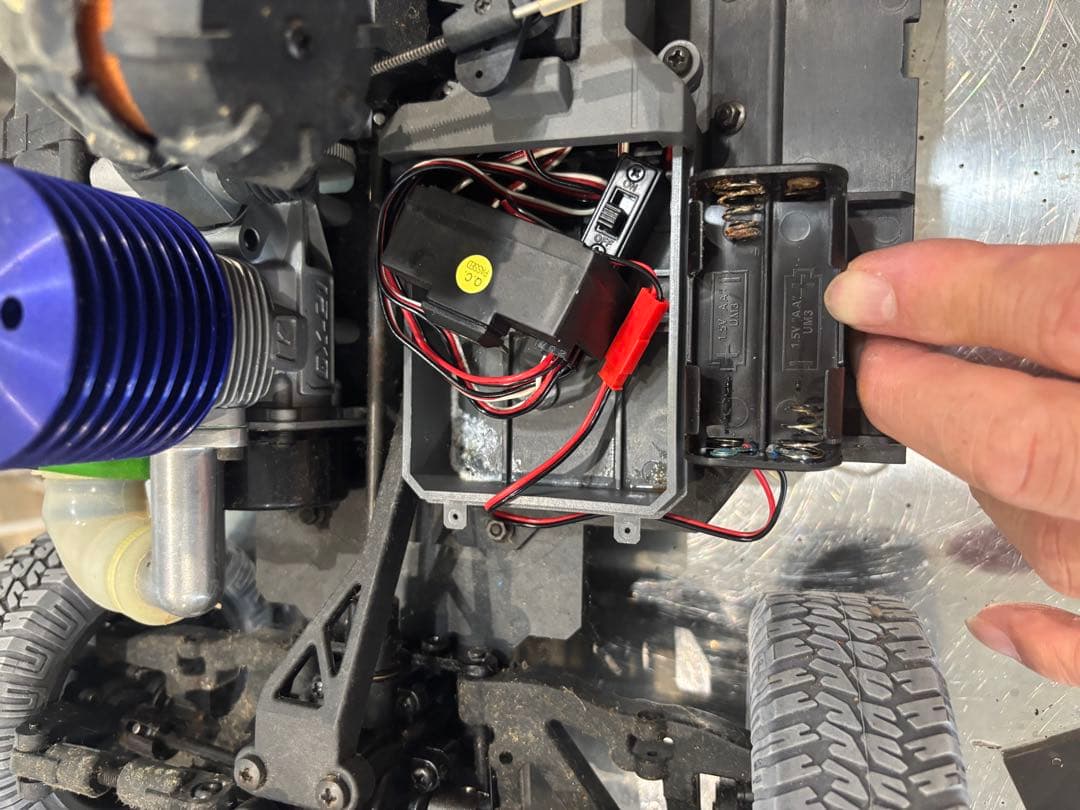 ホビーラジコン ニトロエンジン付き