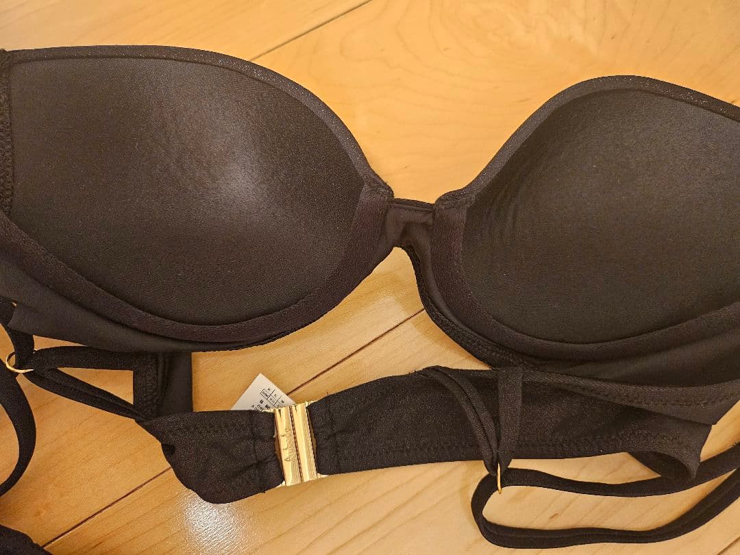 Aubade ブラック 上下セット　 プッシュアップビキニ B75