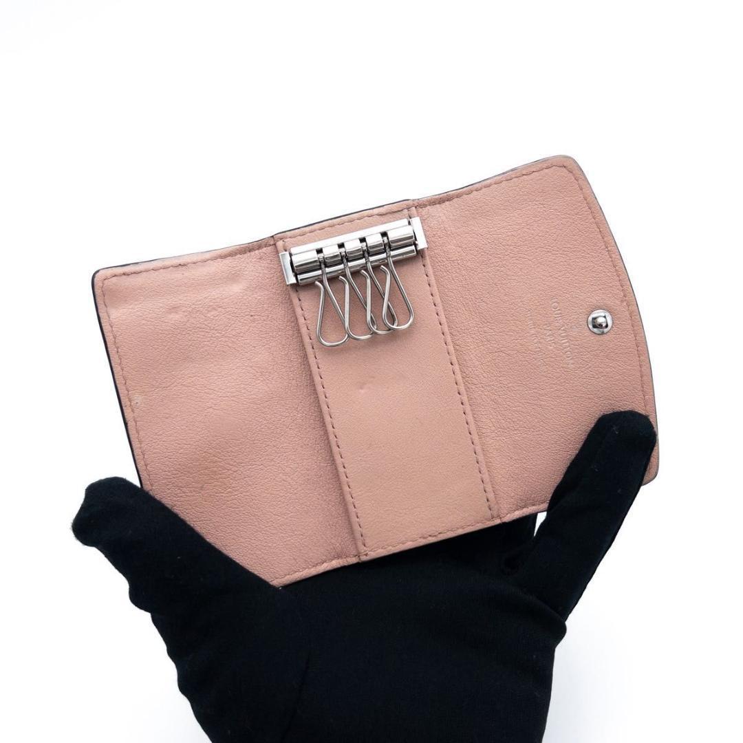 【極美品】ルイヴィトン　ミュルティクレ4 キーケース　モノグラムマヒナ　ピンク