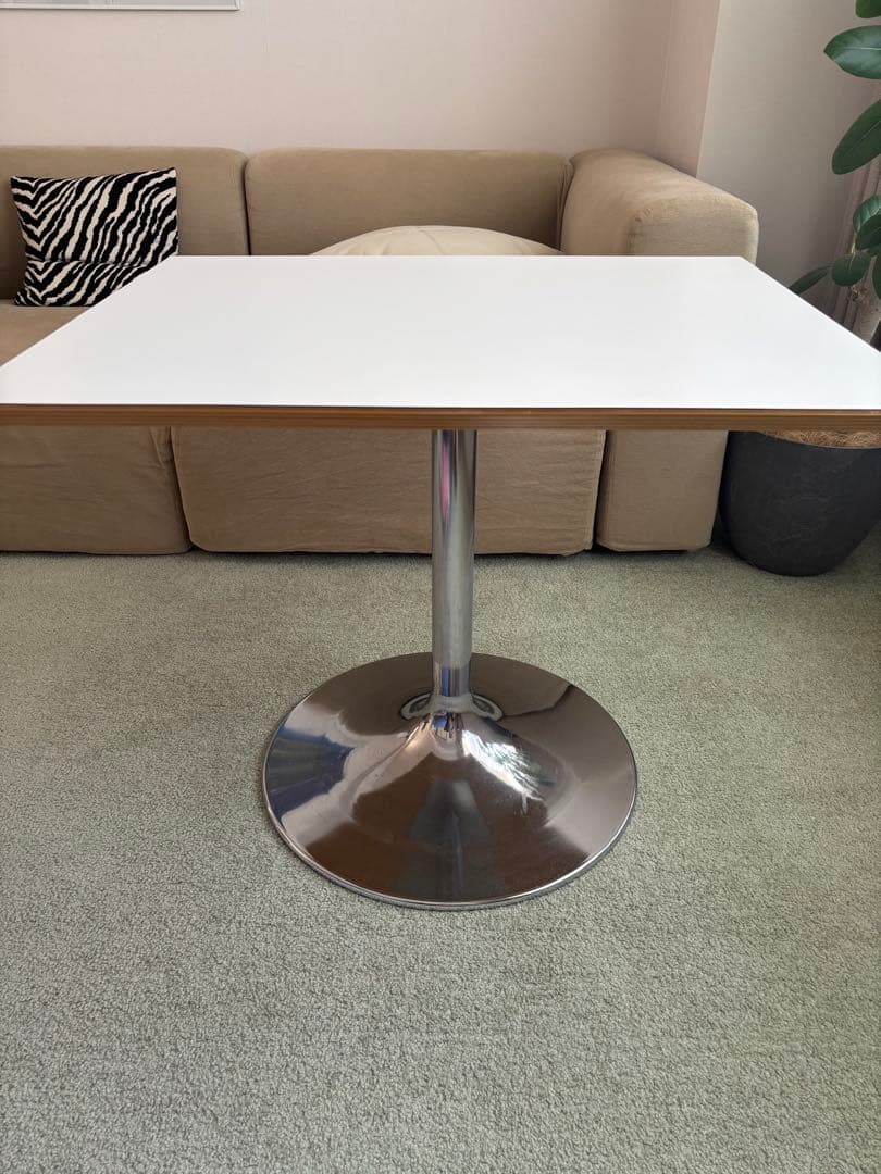 【かける】【値下げ中】D&DEPARTMENT カフェテーブル