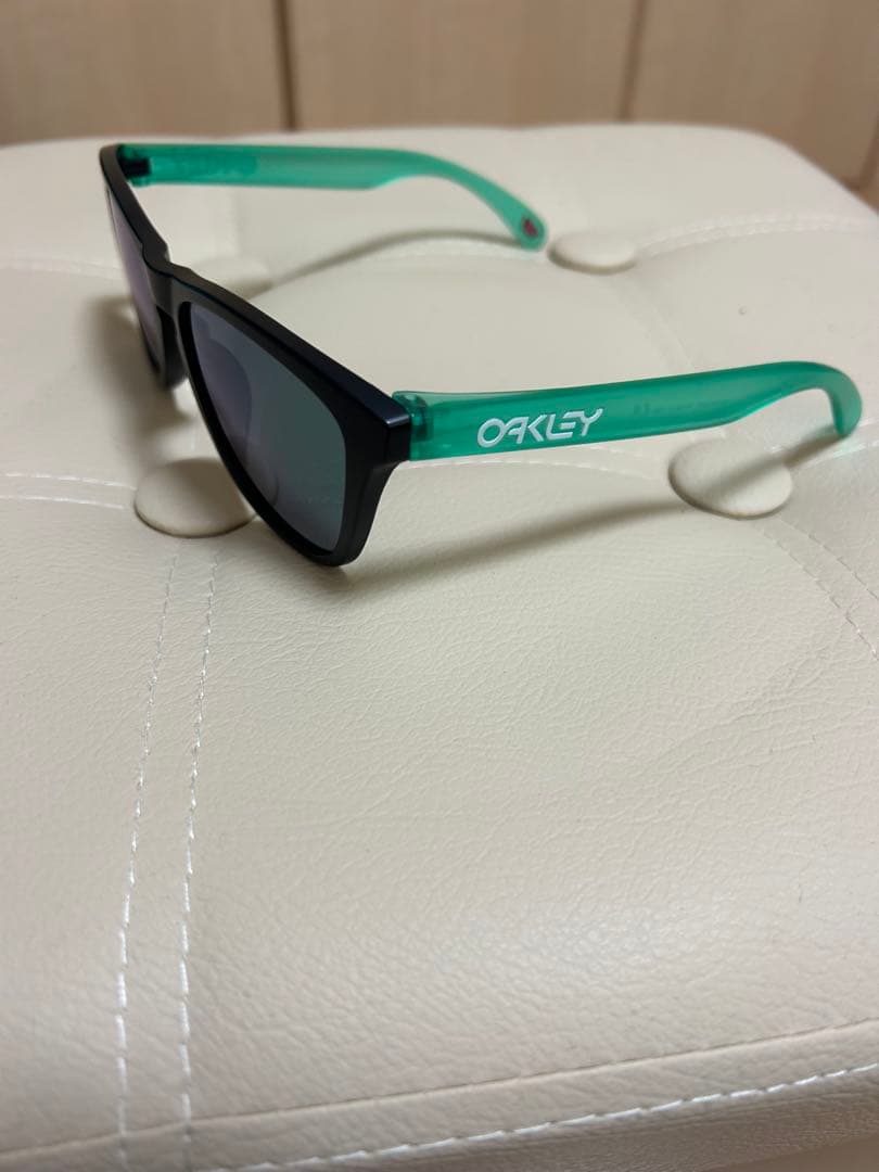 S*K様 【美品】Oakley フロッグスキン ブラック/グリーン