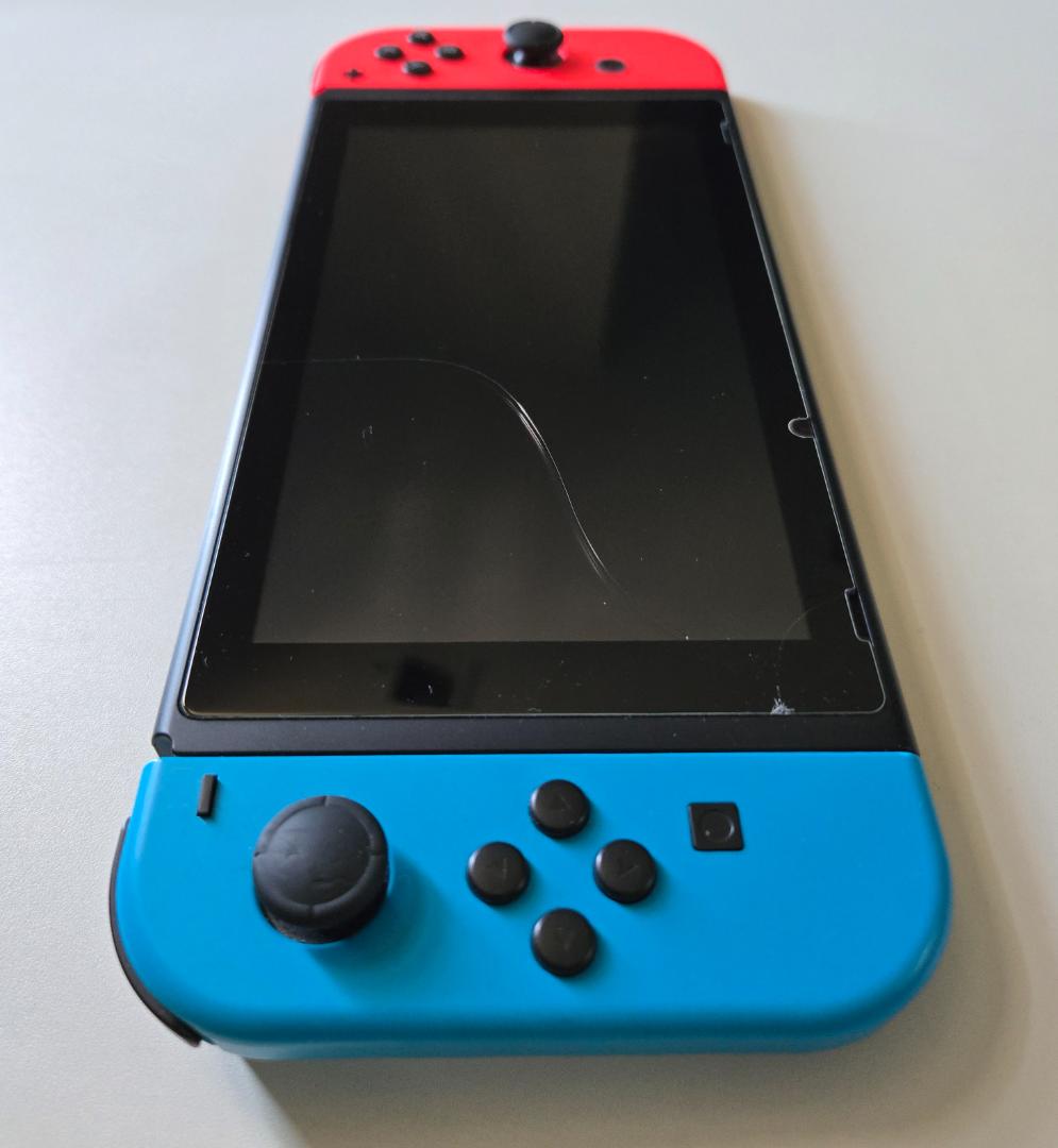 switch 本体＆電源ケーブル　※画面破損　※動作は正常