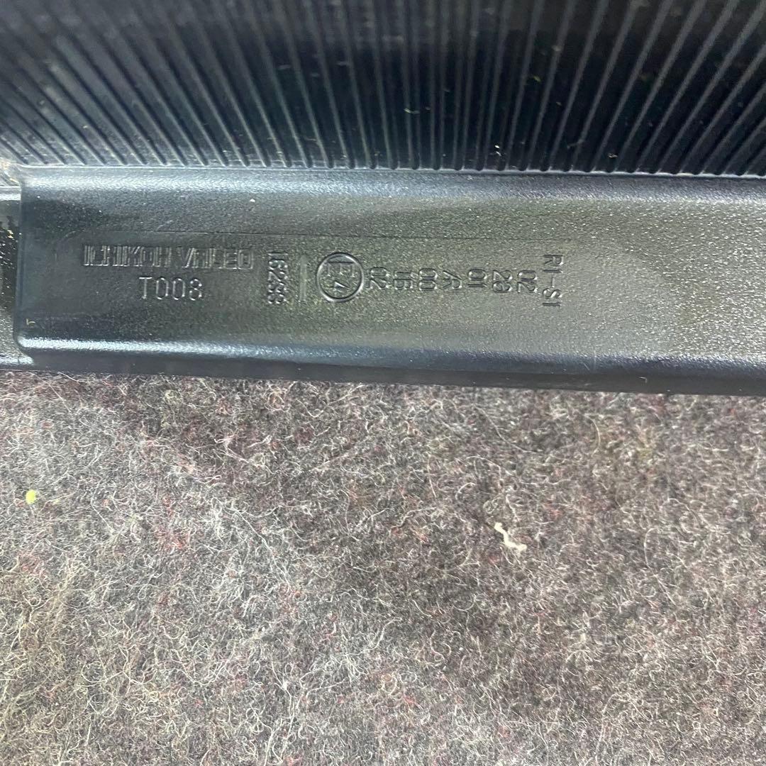 キャラバン　E26 《VR2E26》左右セット　テールライト　テールランプ