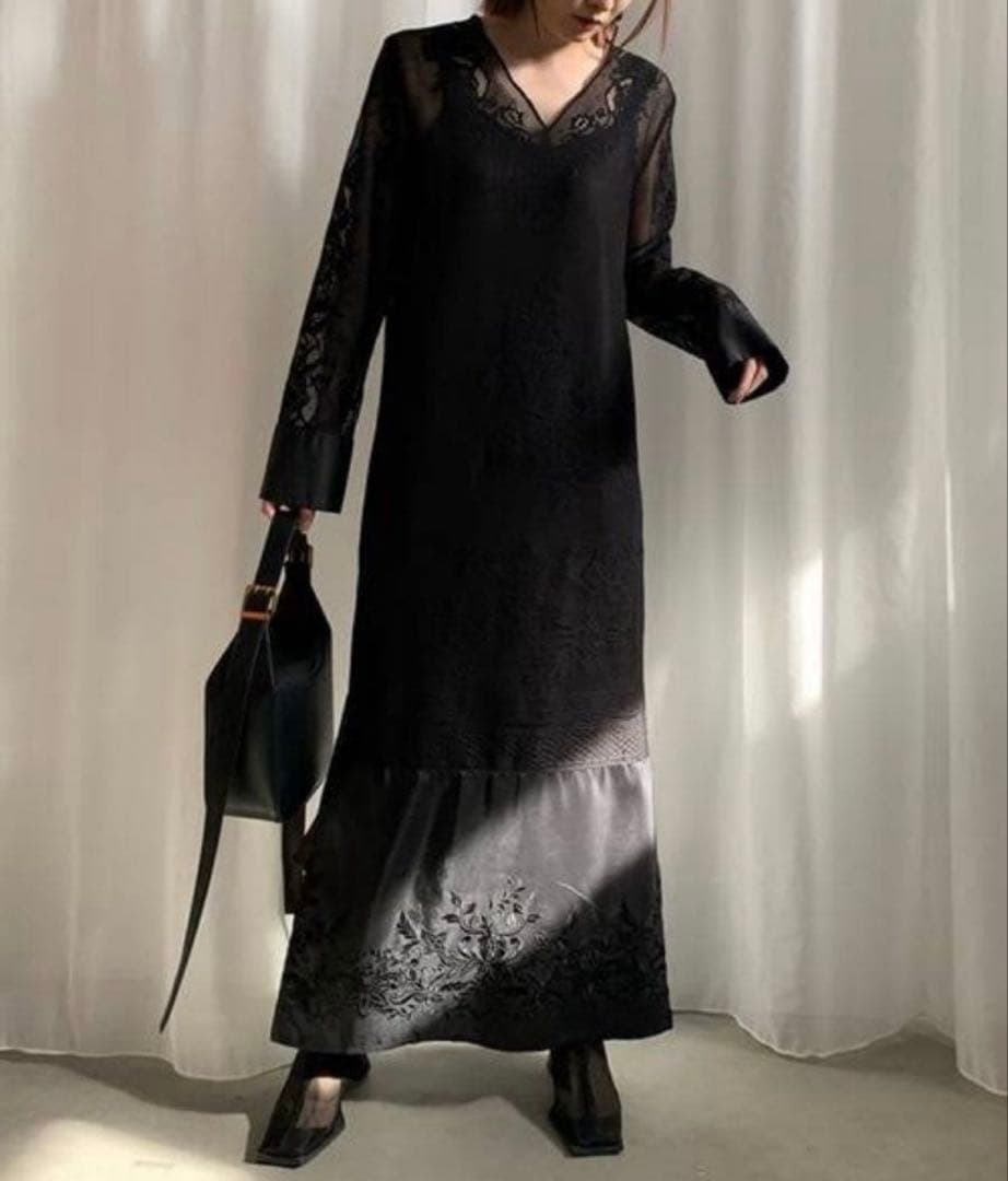 AMERI ATTRACTIVE LACE DRESS ブラック Ｓサイズ