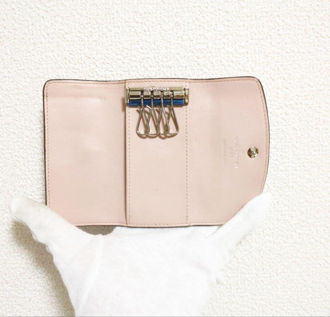 新品同様✨️赤字価格のため値下げ不可⚠️ルイヴィトン マヒナ キーケース ピンク