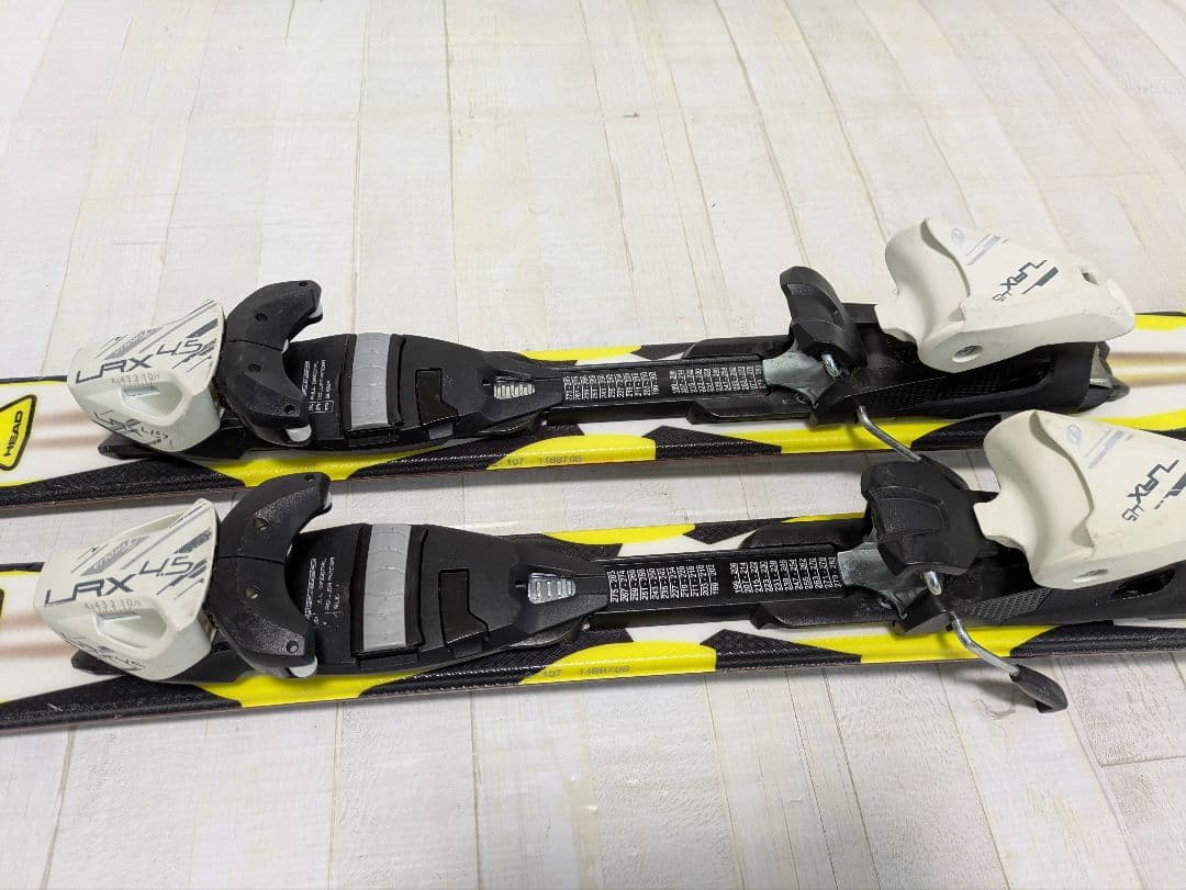 HEAD　SUPERSHAPEスキー板　ブーツ・ストック　ジュニアスキーセット