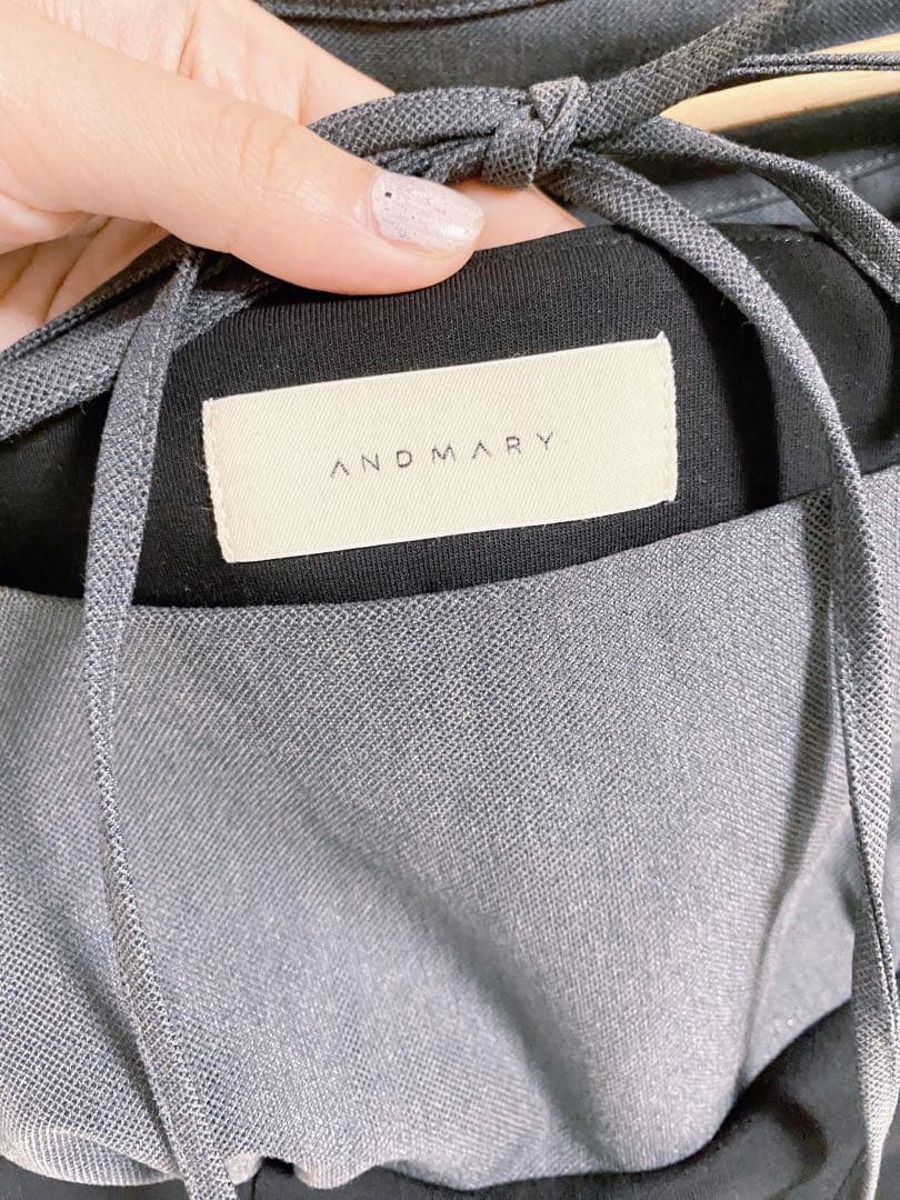 グレー プリーツミニスカート 半袖セットアップ Gisele set up