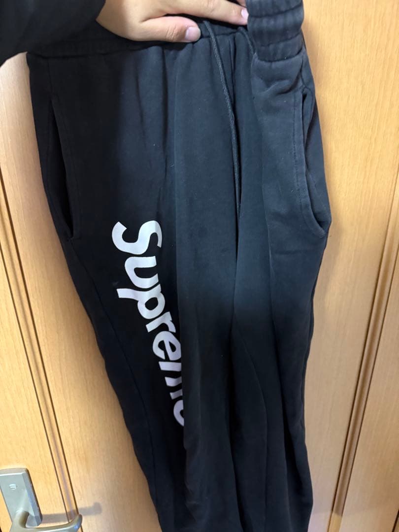 SUPREME ブラック ロゴパンツ