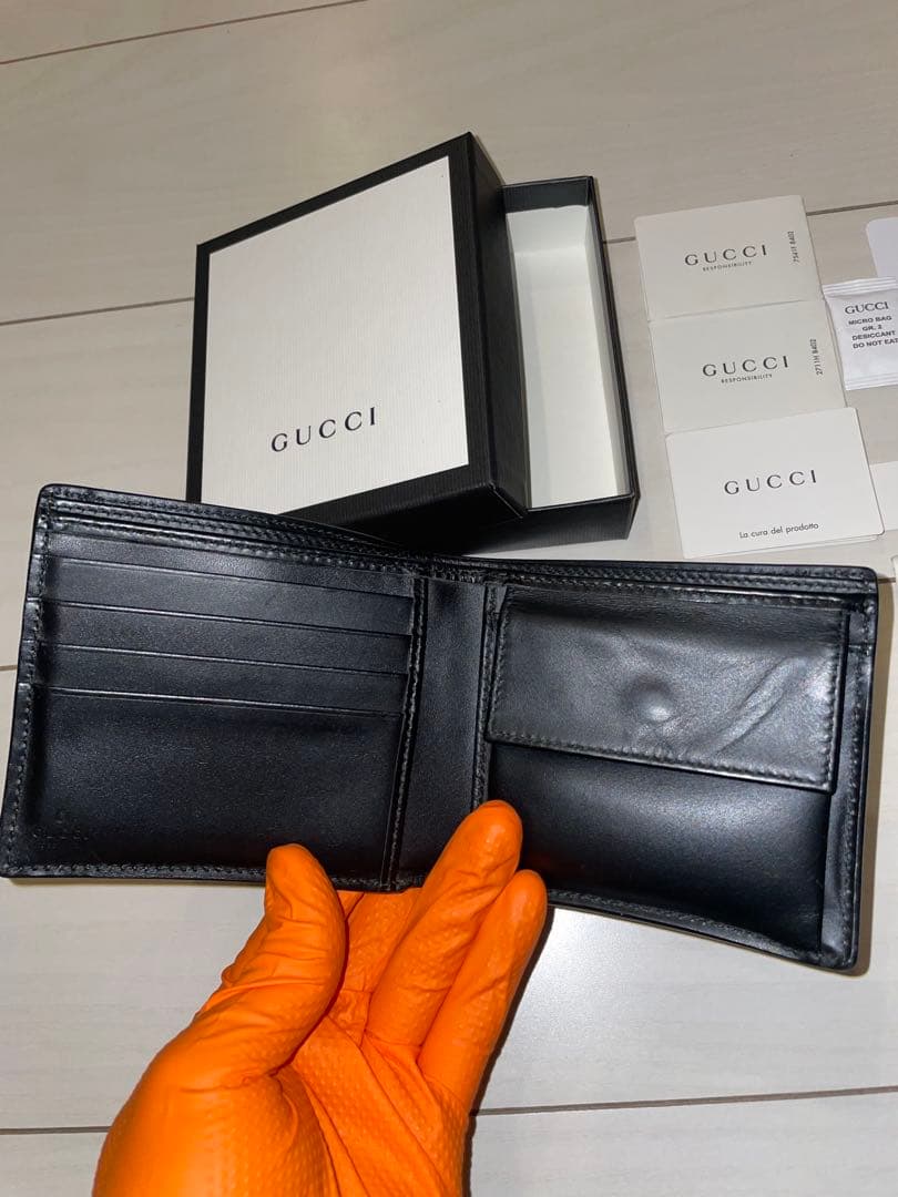 [美品] GUCCI 蛇柄　折り財布