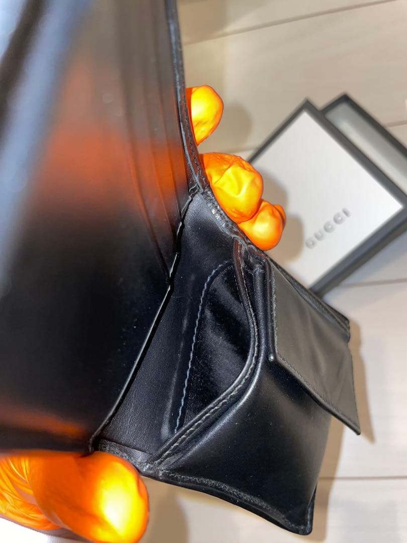 [美品] GUCCI 蛇柄　折り財布