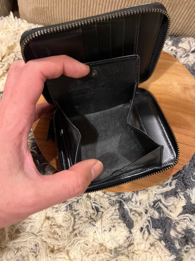コムデギャルソン　ベリーブラック　ブラックレザー 二つ折り財布
