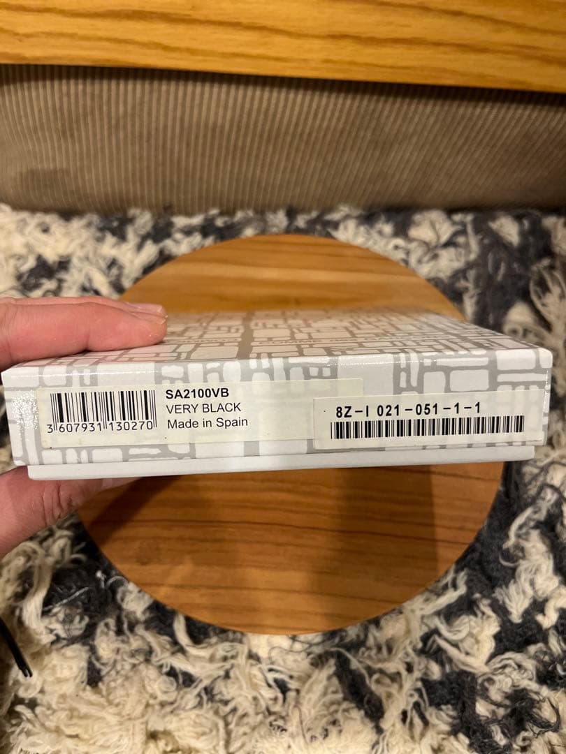 コムデギャルソン　ベリーブラック　ブラックレザー 二つ折り財布