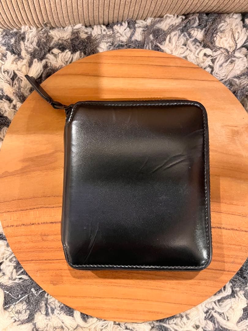 コムデギャルソン　ベリーブラック　ブラックレザー 二つ折り財布