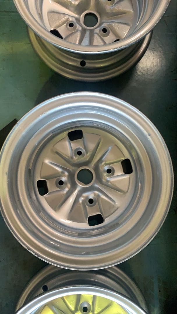 イノチェンティ ミニクーパー 純正ホイール レストア済み