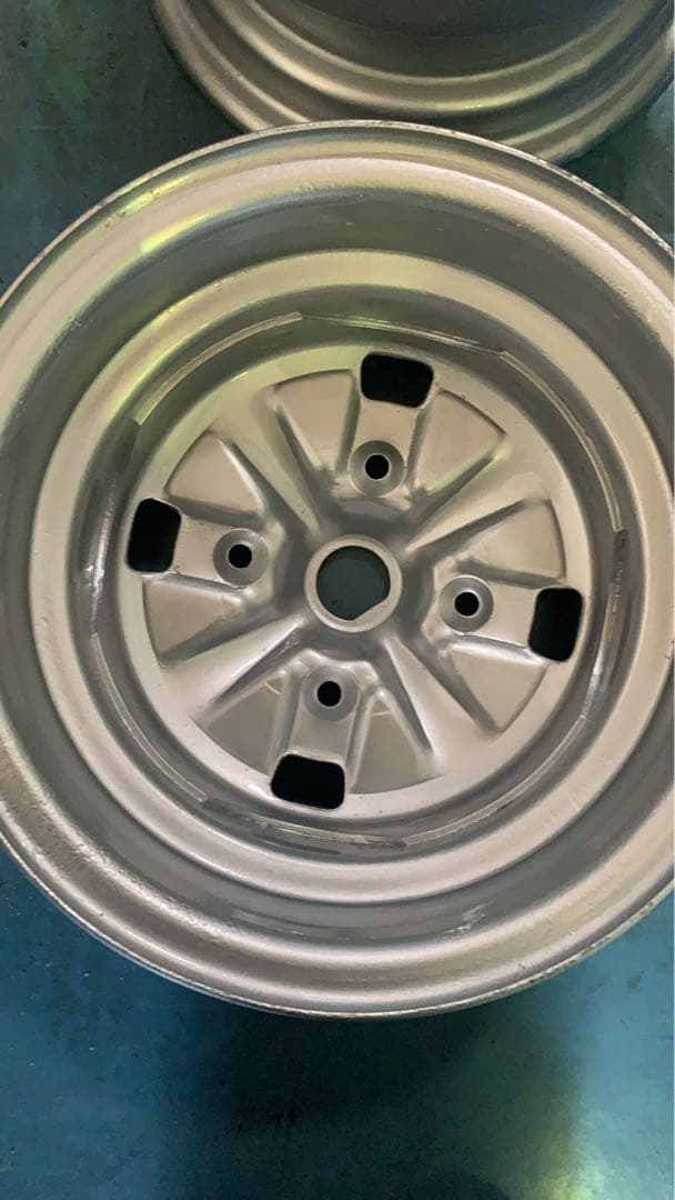 イノチェンティ ミニクーパー 純正ホイール レストア済み