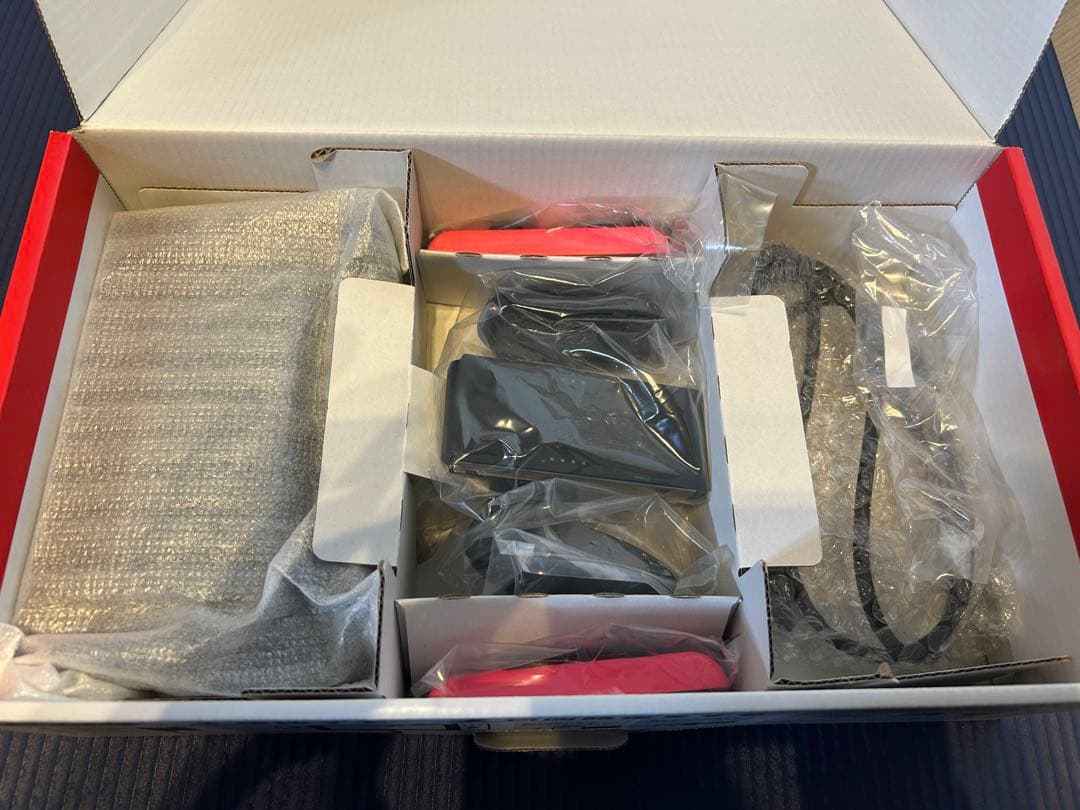 Nintendo Switch 本体(純正付属品完備)＋ケース