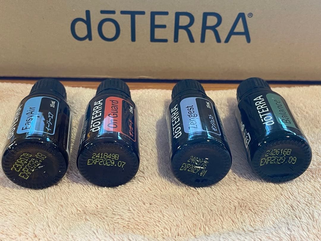 ヒ*ポ様 ドテラdoTERRA デラックスセット同等オイルのみ