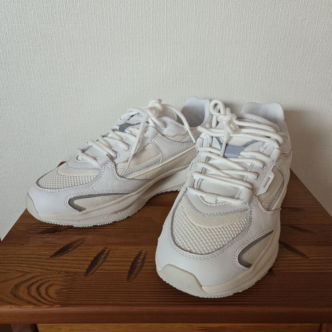 ホワイト メッシュ スニーカー