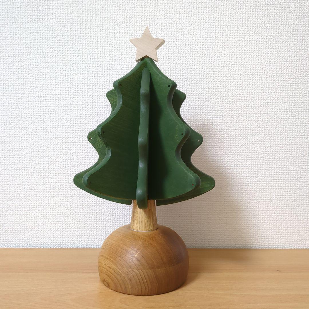 オークビレッジクリスマスツリー