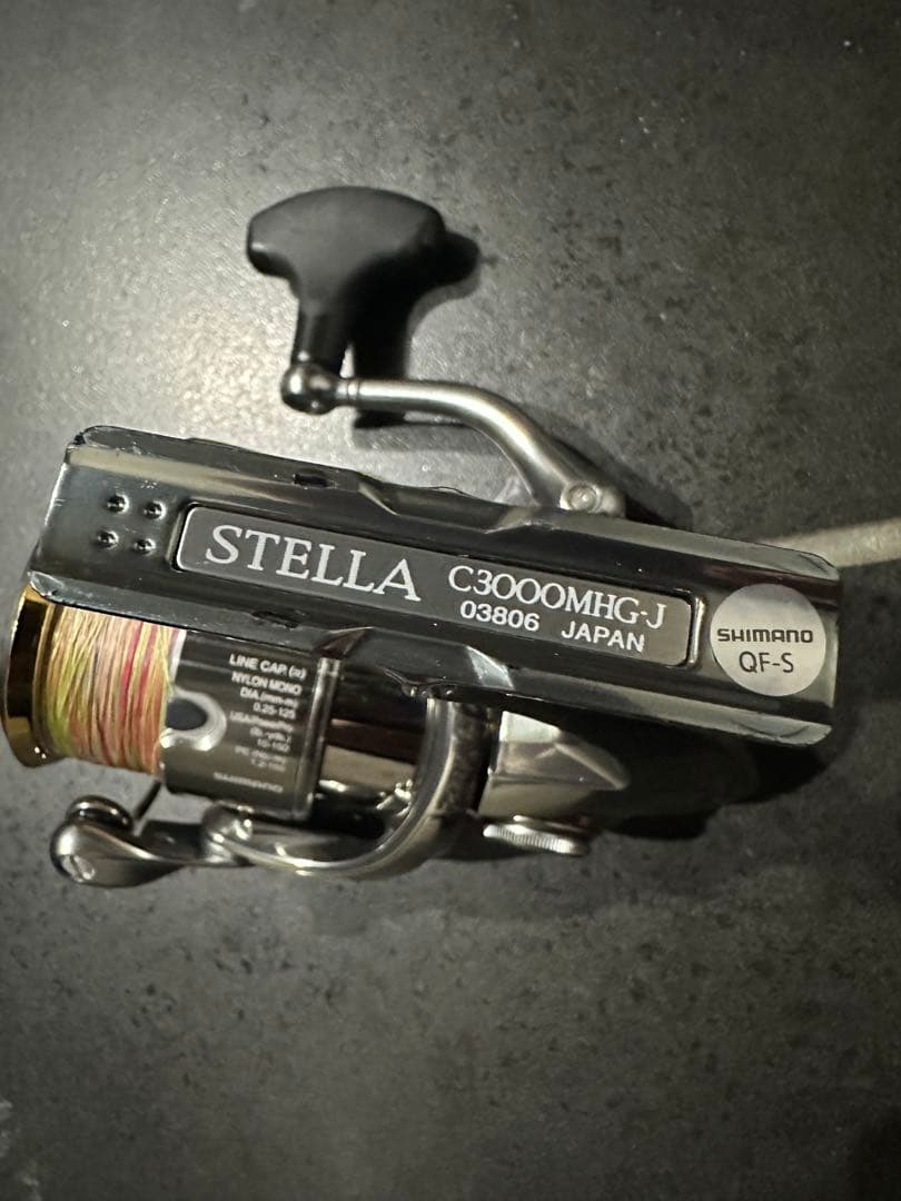 18 ステラ　C3000MHG スピニングリール
