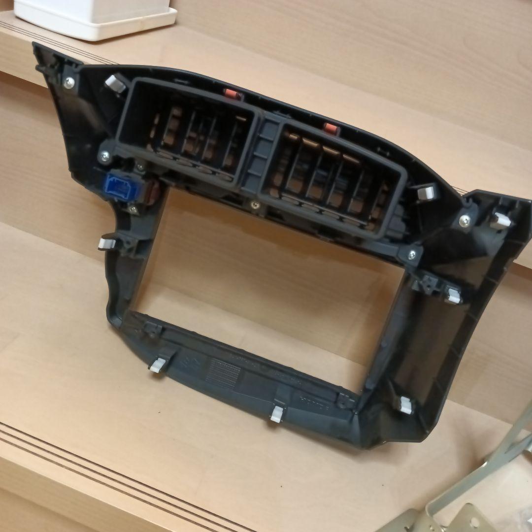 美品　フィット　ナビパネル　9インチ　GP1 GP2 GE6/7/8/9 GG