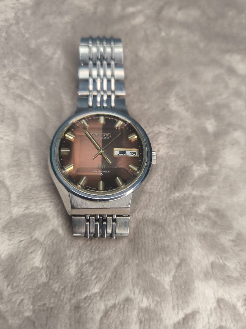 SEIKO　AUTOMATIC LM　25JEWELS 5606-7320