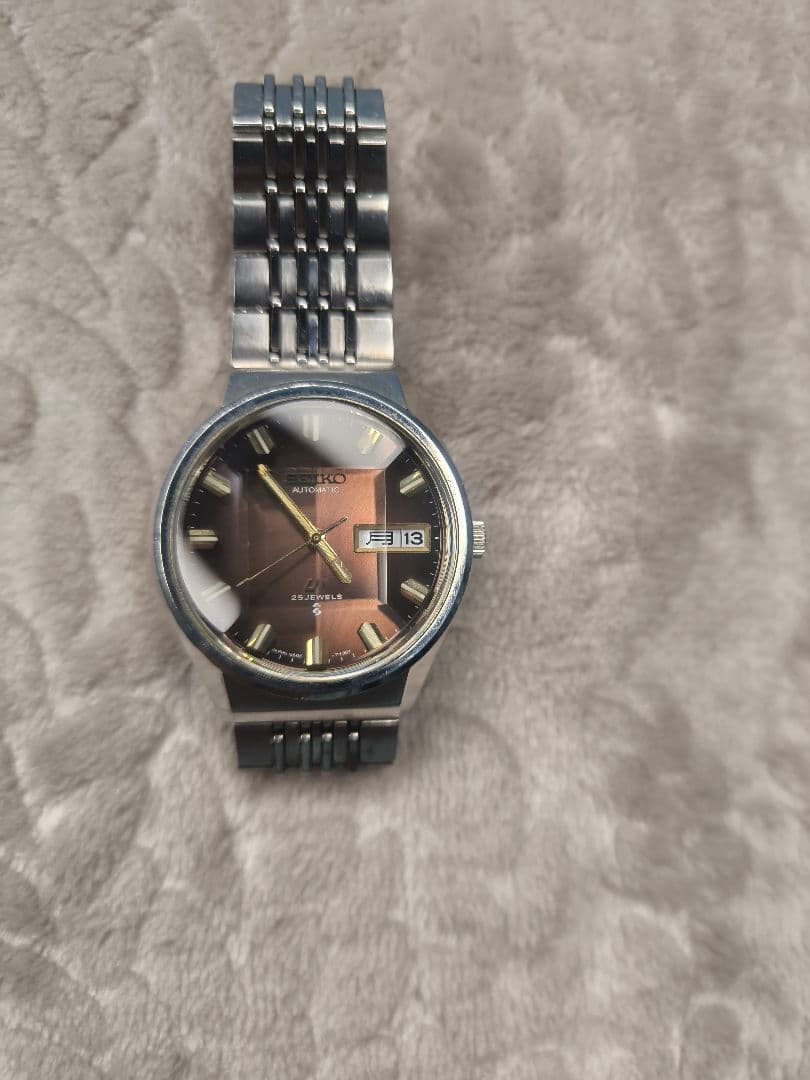 SEIKO　AUTOMATIC LM　25JEWELS 5606-7320