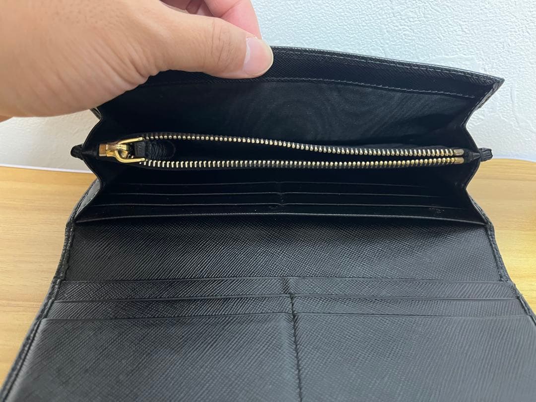 PRADA プラダ サフィアーノ メタル フラップ 長財布 ブラック