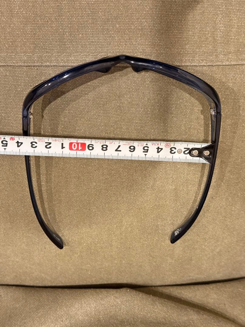 Le specsダークブルー キャットアイサングラス男女兼用