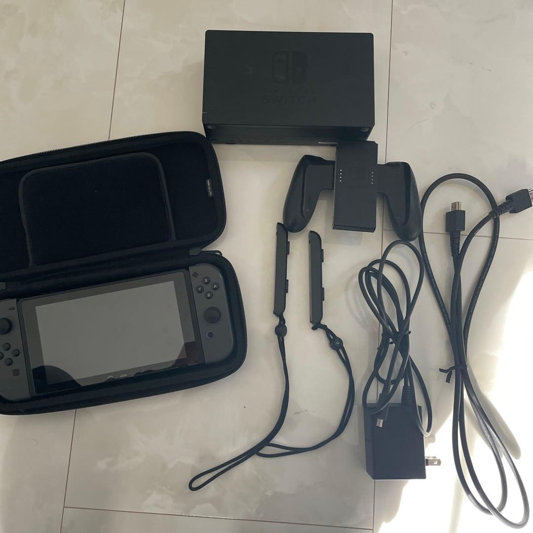 任天堂Switch　本体　中古品　完動品