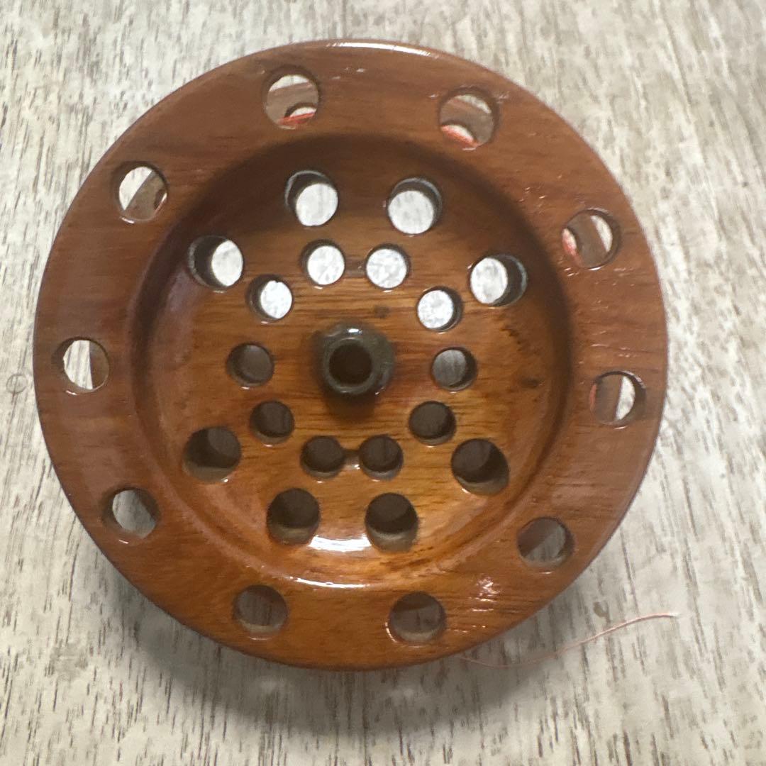 重利作　木製タイコリール黒鯛落とし込みヘチ釣り当時物[希少品]