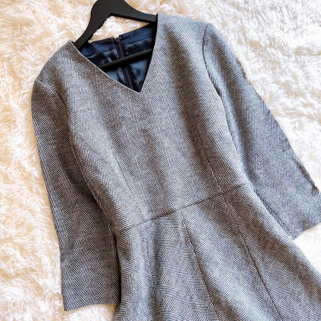 ANAYI アナイ　Vネック 長袖 フレアワンピース