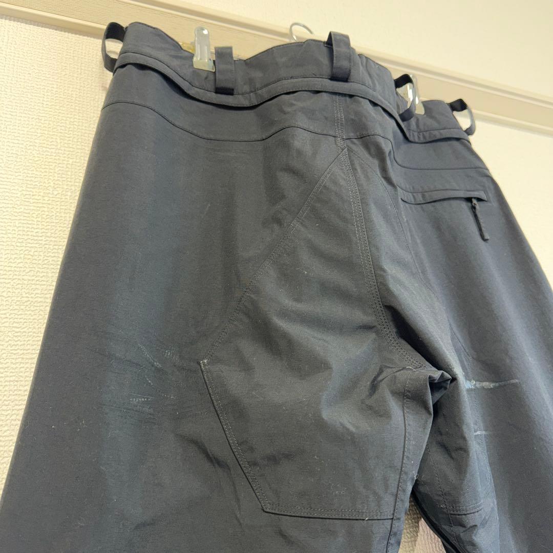 volcom goretex 黒 スノーボードパンツ ジッパーポケット付き