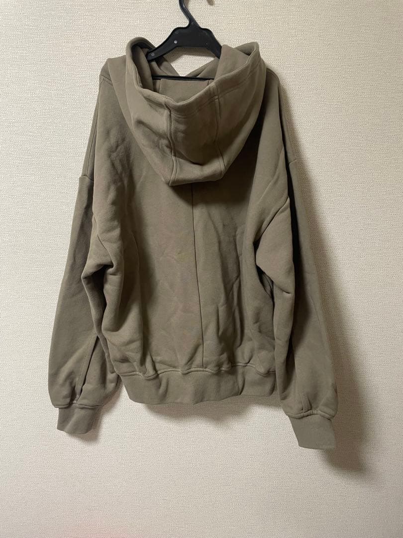 matin kim パーカー