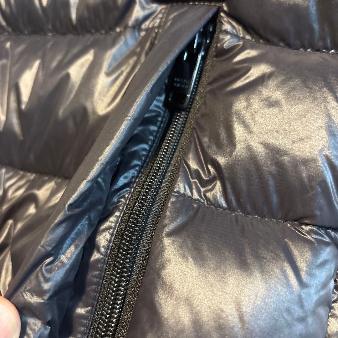 PRADA プラダ　ダウン　ベスト　ブラック　黒