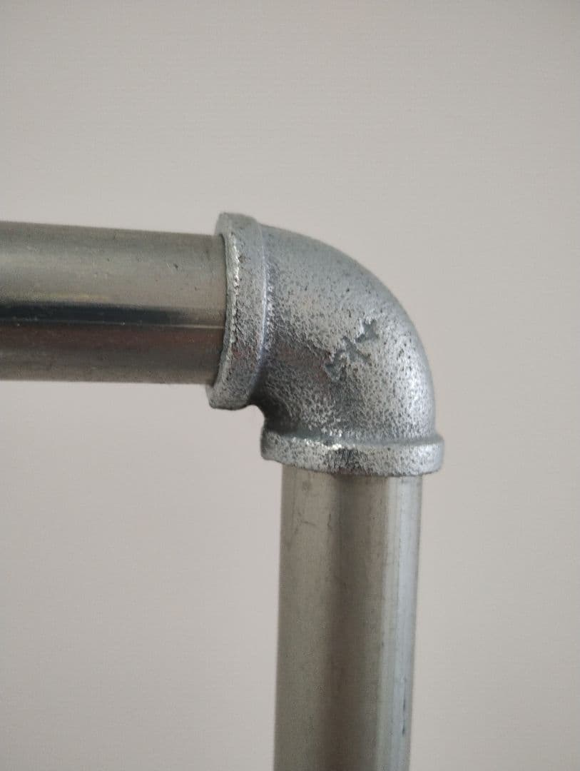 #821-12ガス管ハンガーラック×2