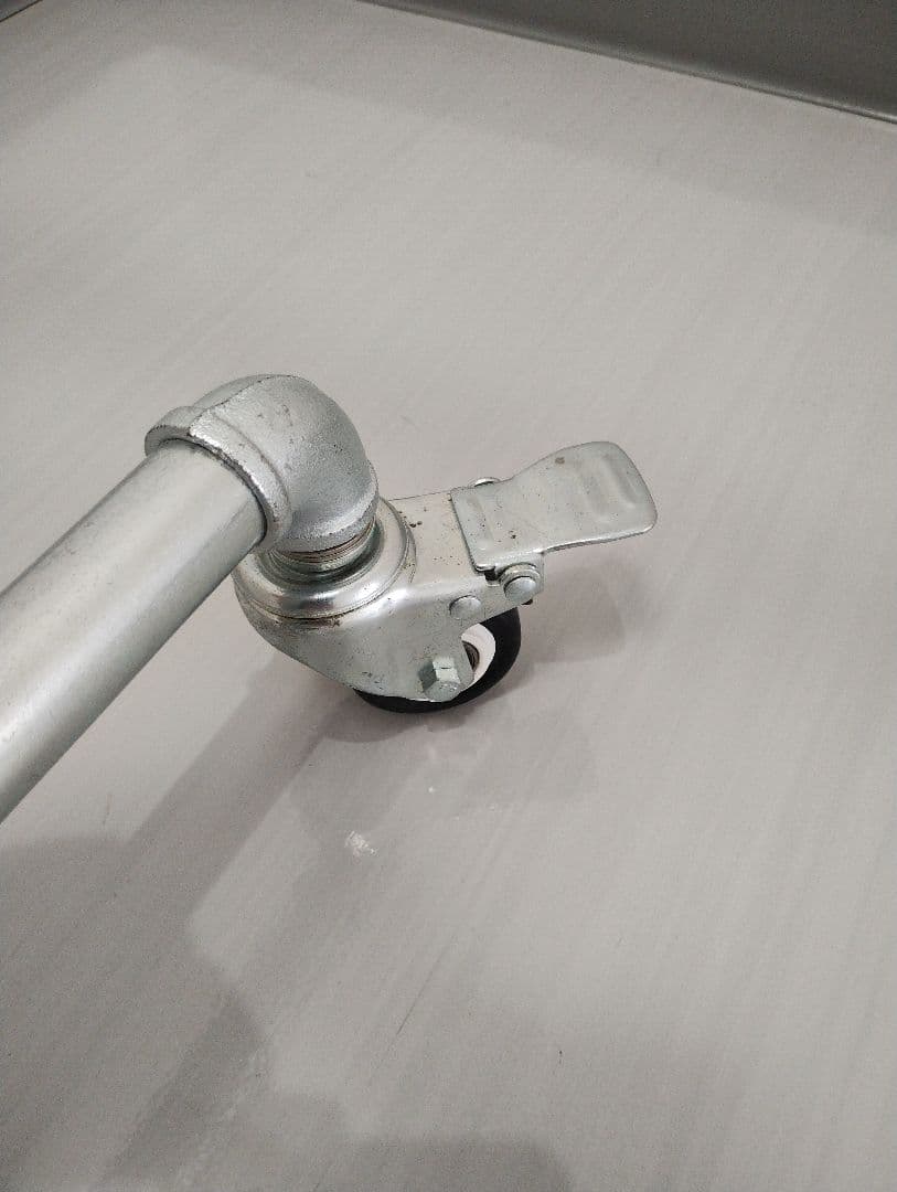 #821-12ガス管ハンガーラック×2