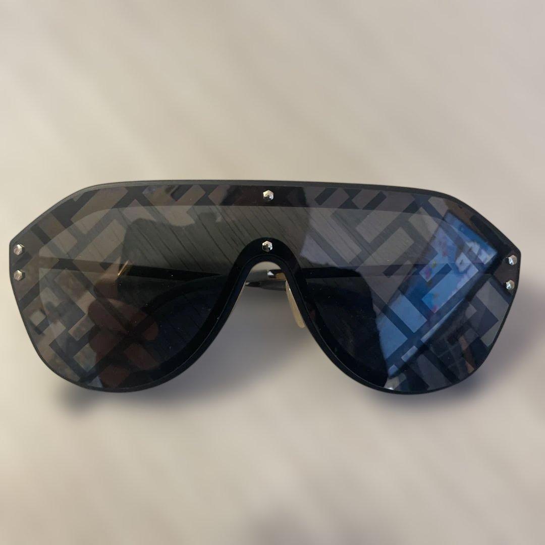 FENDI シールドスタイル サングラス