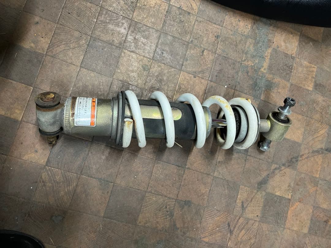 tw200 リアサスペンション ※値下げ相談可能